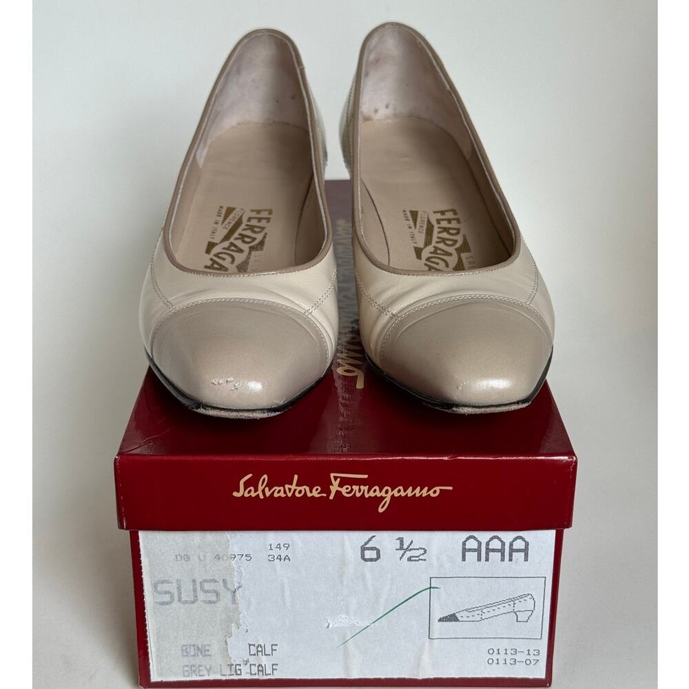 Vintage Salvatore Ferragamo Susy Two-Tone Calf Leather Pumps Heels 6.5 AAA
